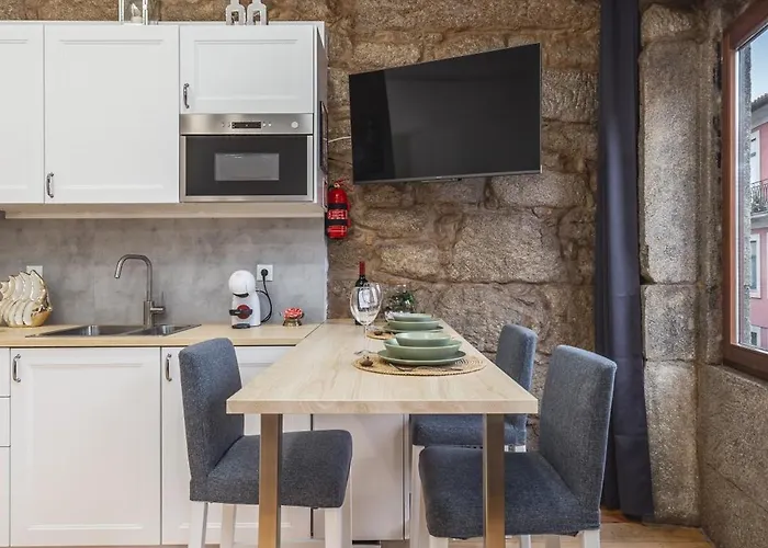 Apartamento Charming With Garden In *