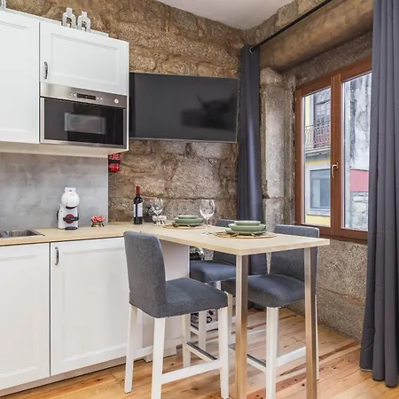 Charming Studio In Porto 波尔图