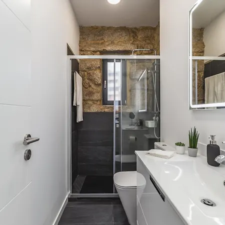 Charming With Rooftop In Appartement *