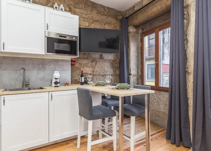 Charming With Garden In Porto